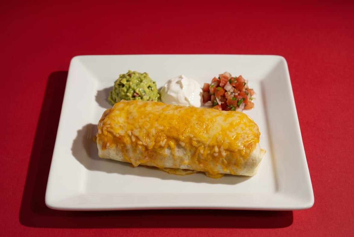 Beef Burrito / Carne.