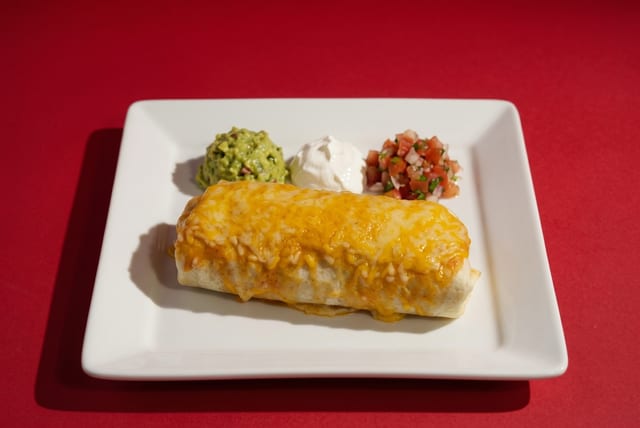 Chicken Burrito / Pollo.