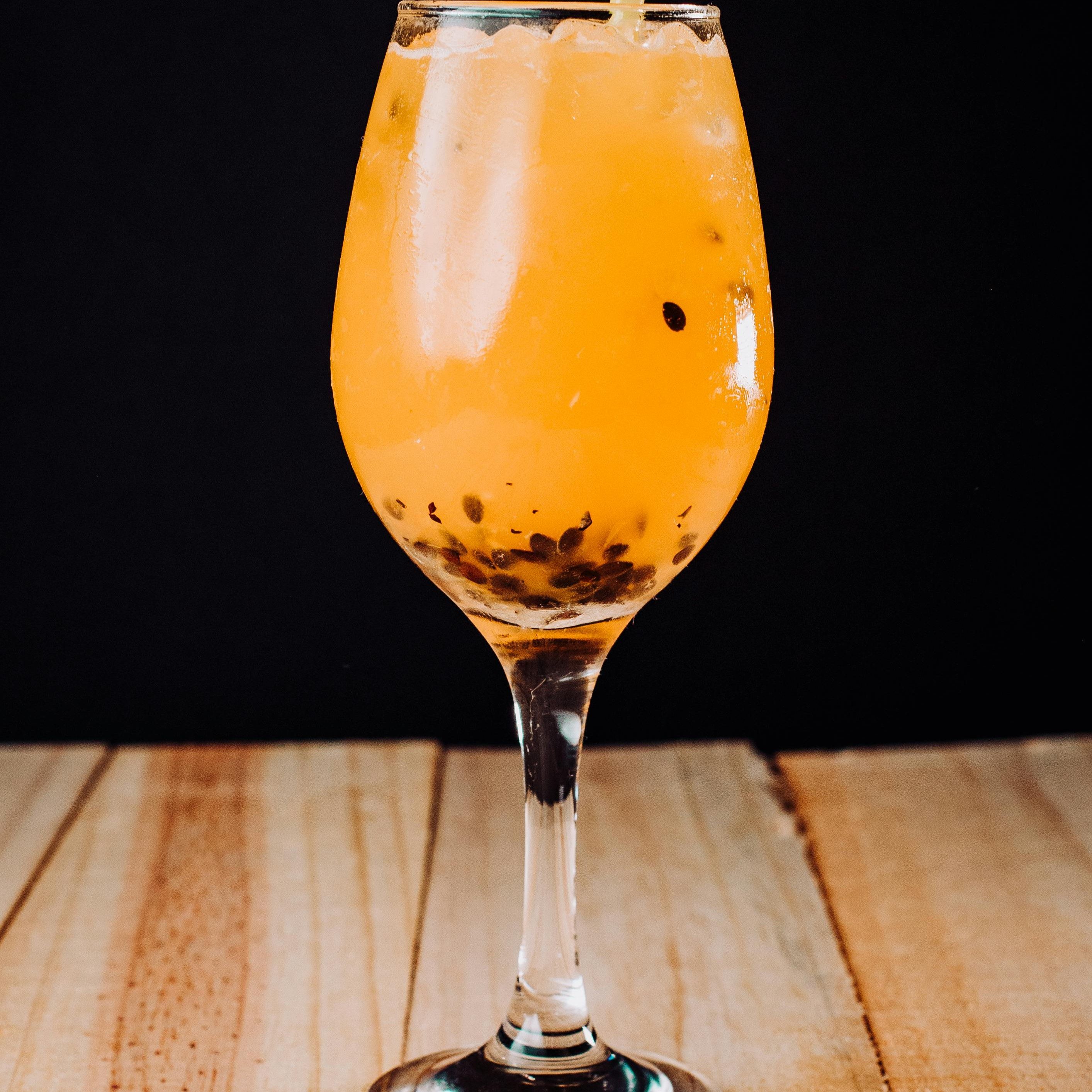 Passion Fruit / Maracuya.